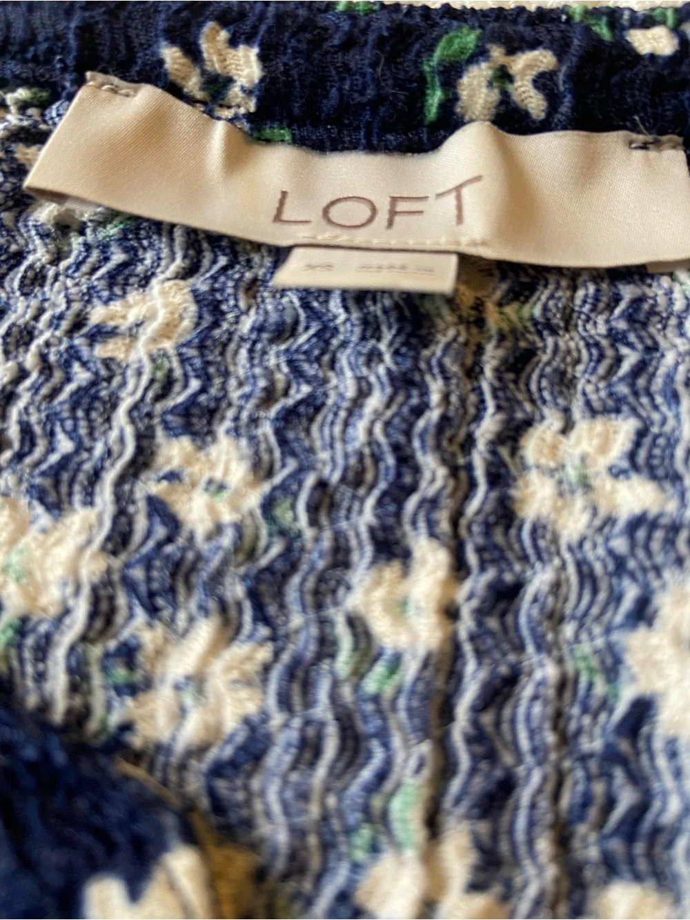 LOFT Navy Floral v neck Puff-Sleeve Blouse